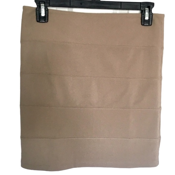 MILLAU Beige Bandage Mini Skirt Size Small - Picture 8 of 10